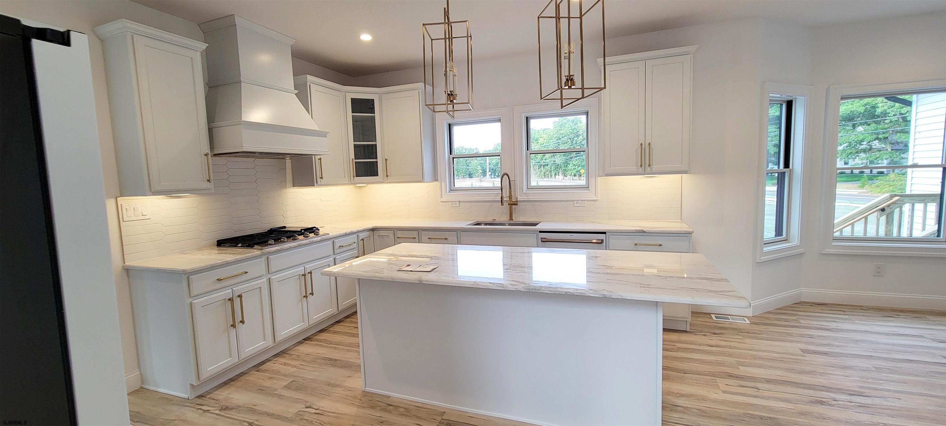 Egg Harbor Township, New Jersey 08234, United States, 4 Bedrooms Bedrooms, ,3 BathroomsBathrooms,Residential,Pending,41670