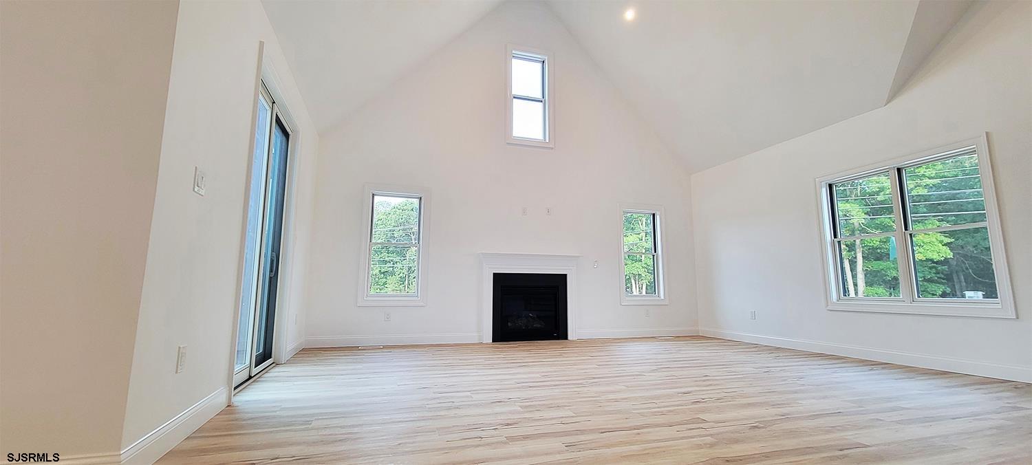 Egg Harbor Township, New Jersey 08234, United States, 4 Bedrooms Bedrooms, ,3 BathroomsBathrooms,Residential,Pending,41670