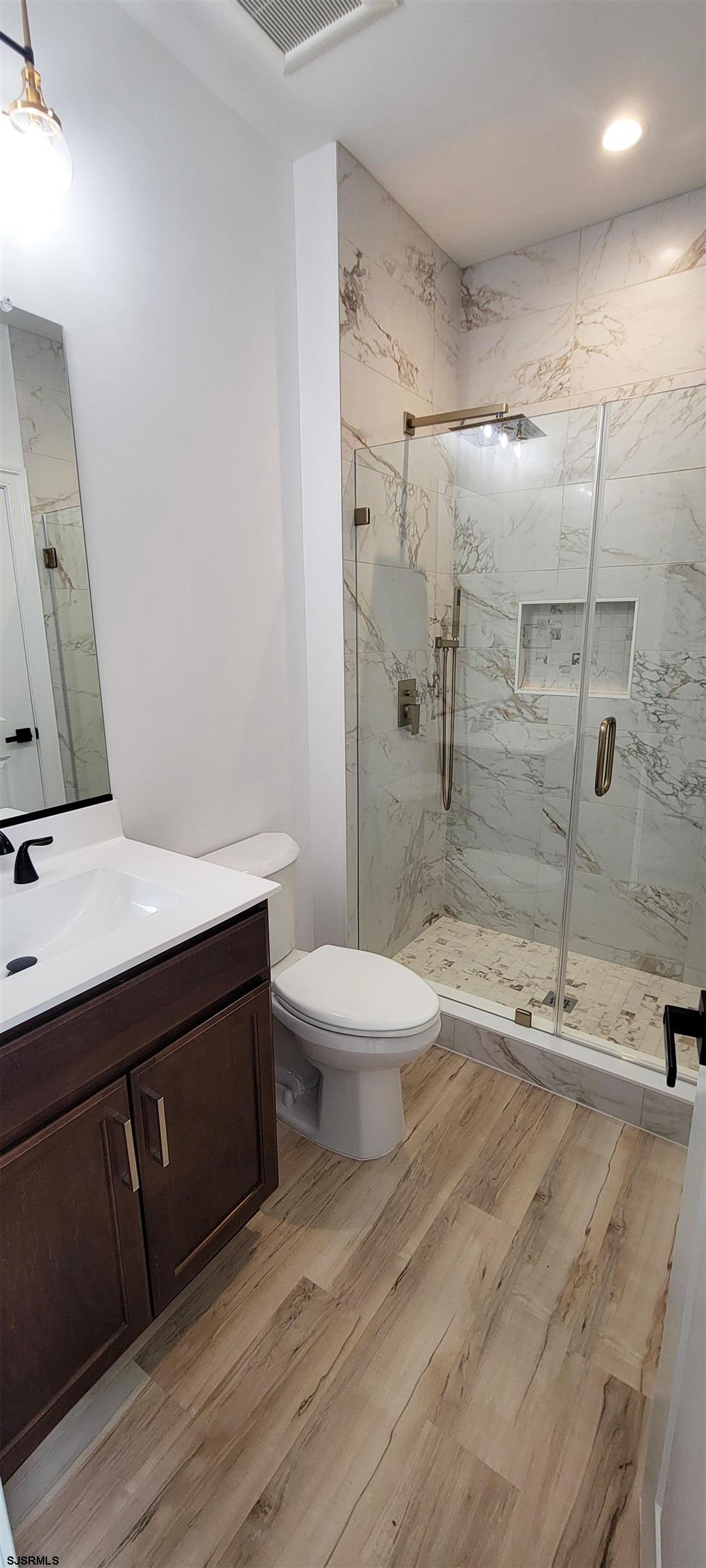 Egg Harbor Township, New Jersey 08234, United States, 4 Bedrooms Bedrooms, ,3 BathroomsBathrooms,Residential,Pending,41670
