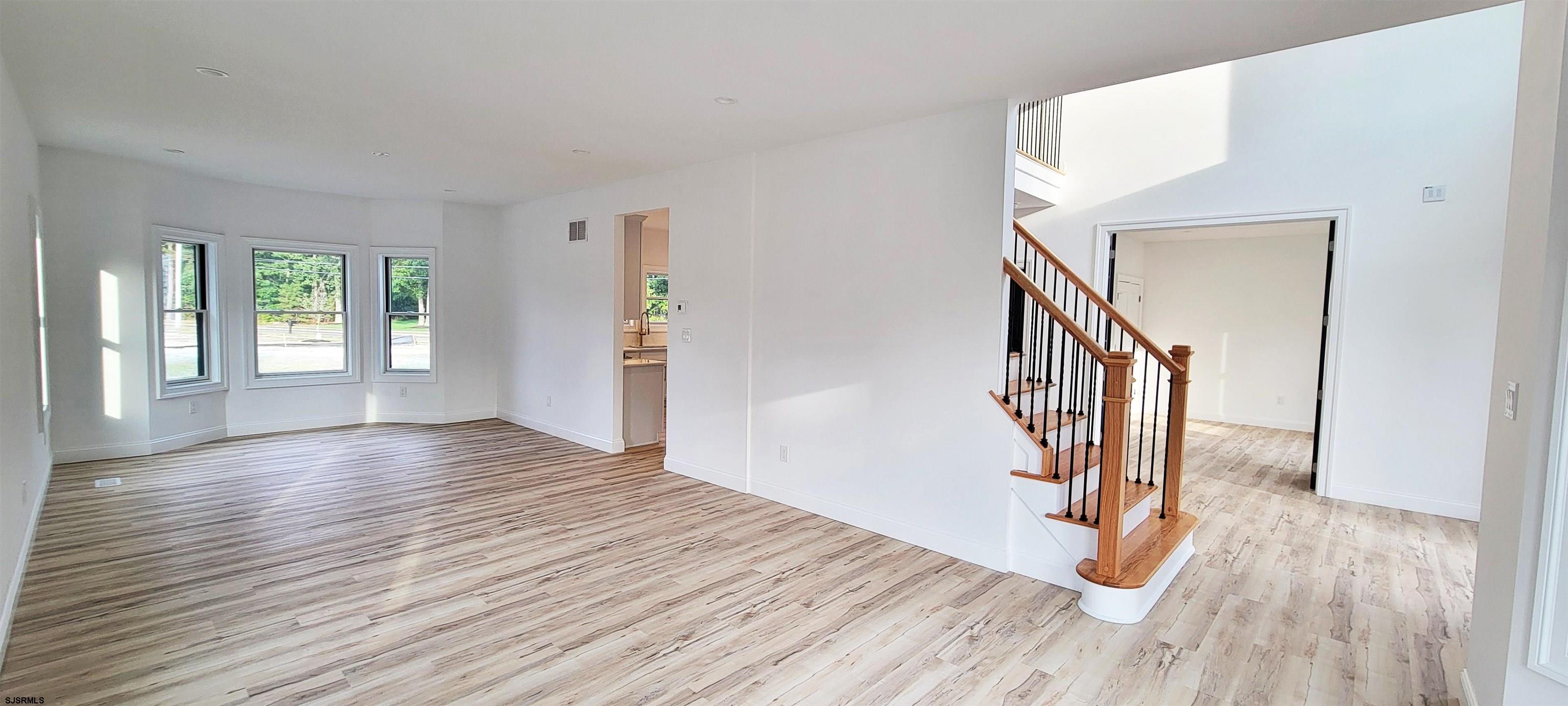 Egg Harbor Township, New Jersey 08234, United States, 4 Bedrooms Bedrooms, ,3 BathroomsBathrooms,Residential,Pending,41670