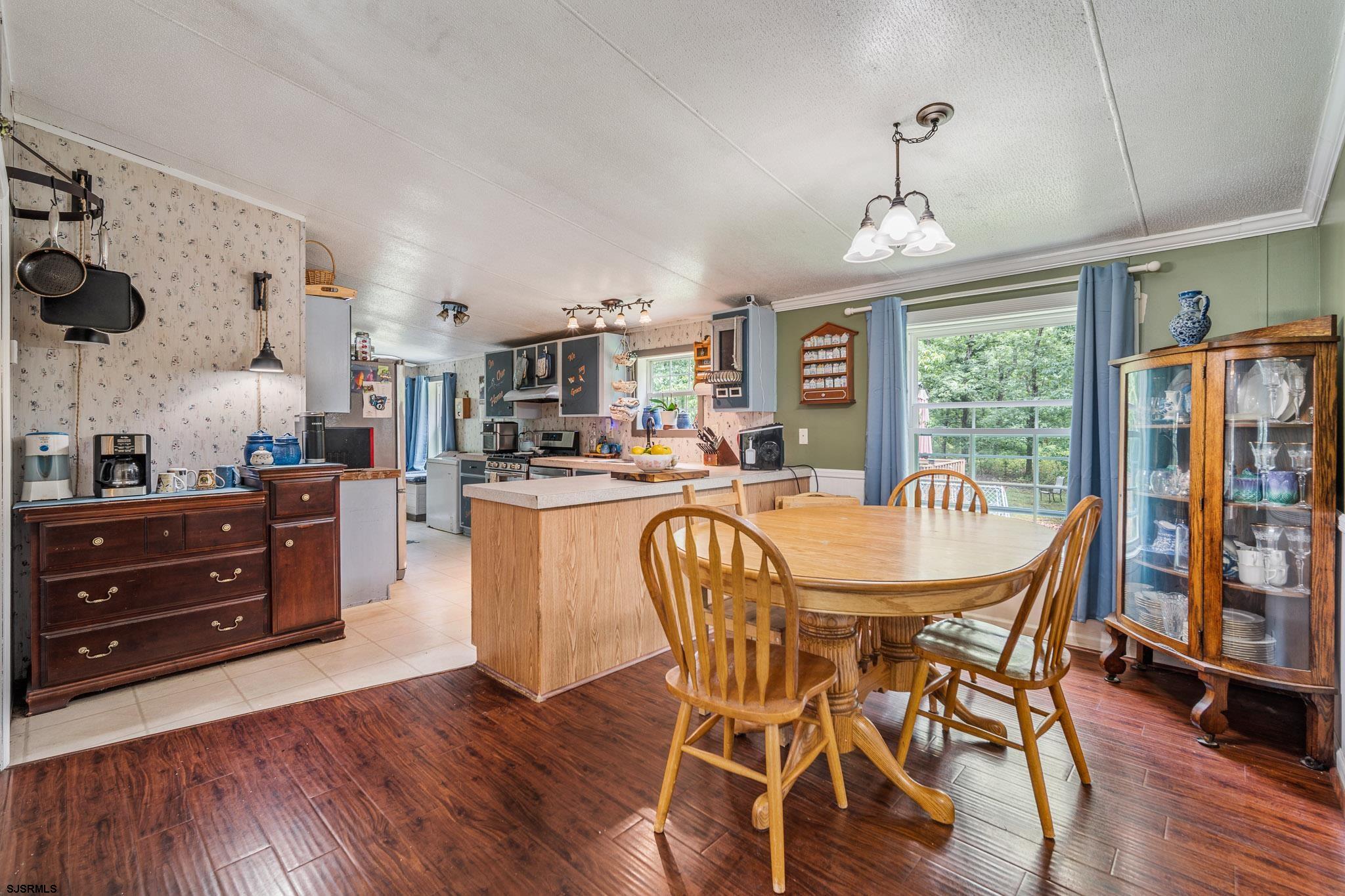 Mays Landing, New Jersey 08330, United States, 4 Bedrooms Bedrooms, ,2 BathroomsBathrooms,Residential,Active,164025