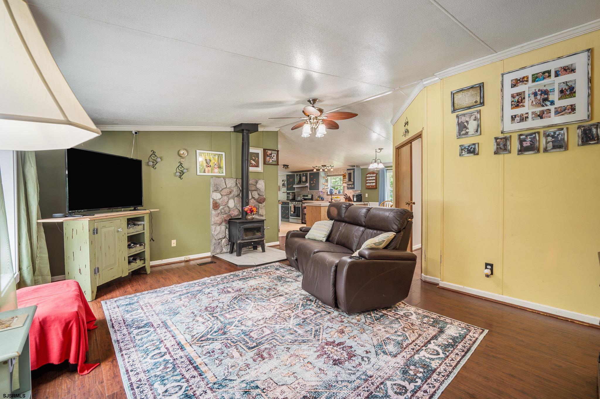 Mays Landing, New Jersey 08330, United States, 4 Bedrooms Bedrooms, ,2 BathroomsBathrooms,Residential,Active,164025