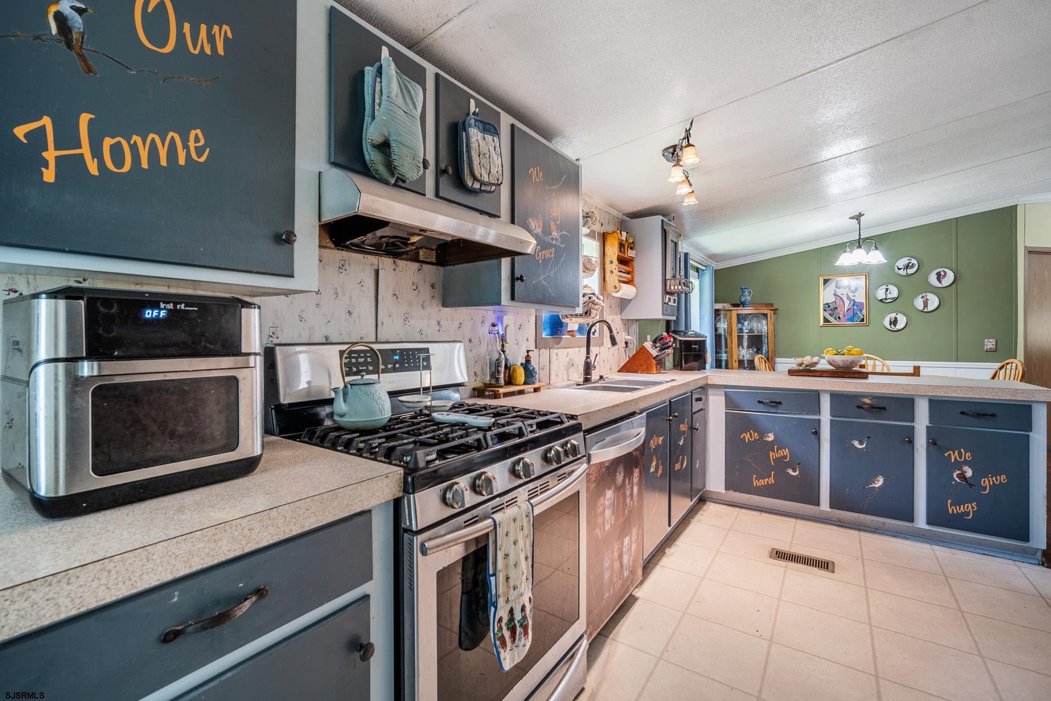 Mays Landing, New Jersey 08330, United States, 4 Bedrooms Bedrooms, ,2 BathroomsBathrooms,Residential,Active,164025