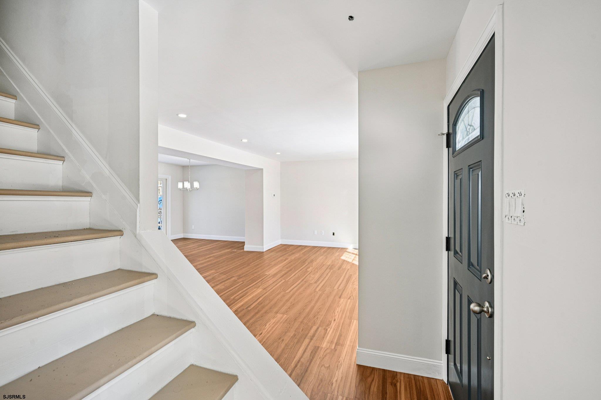 415 Vine Ave