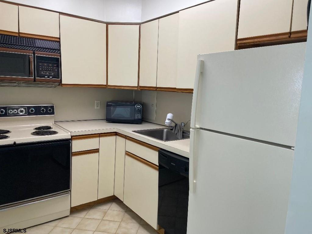 Atlantic City, New Jersey 08401, United States, 1 Bedroom Bedrooms, ,1 BathroomBathrooms,Residential,Active,9981