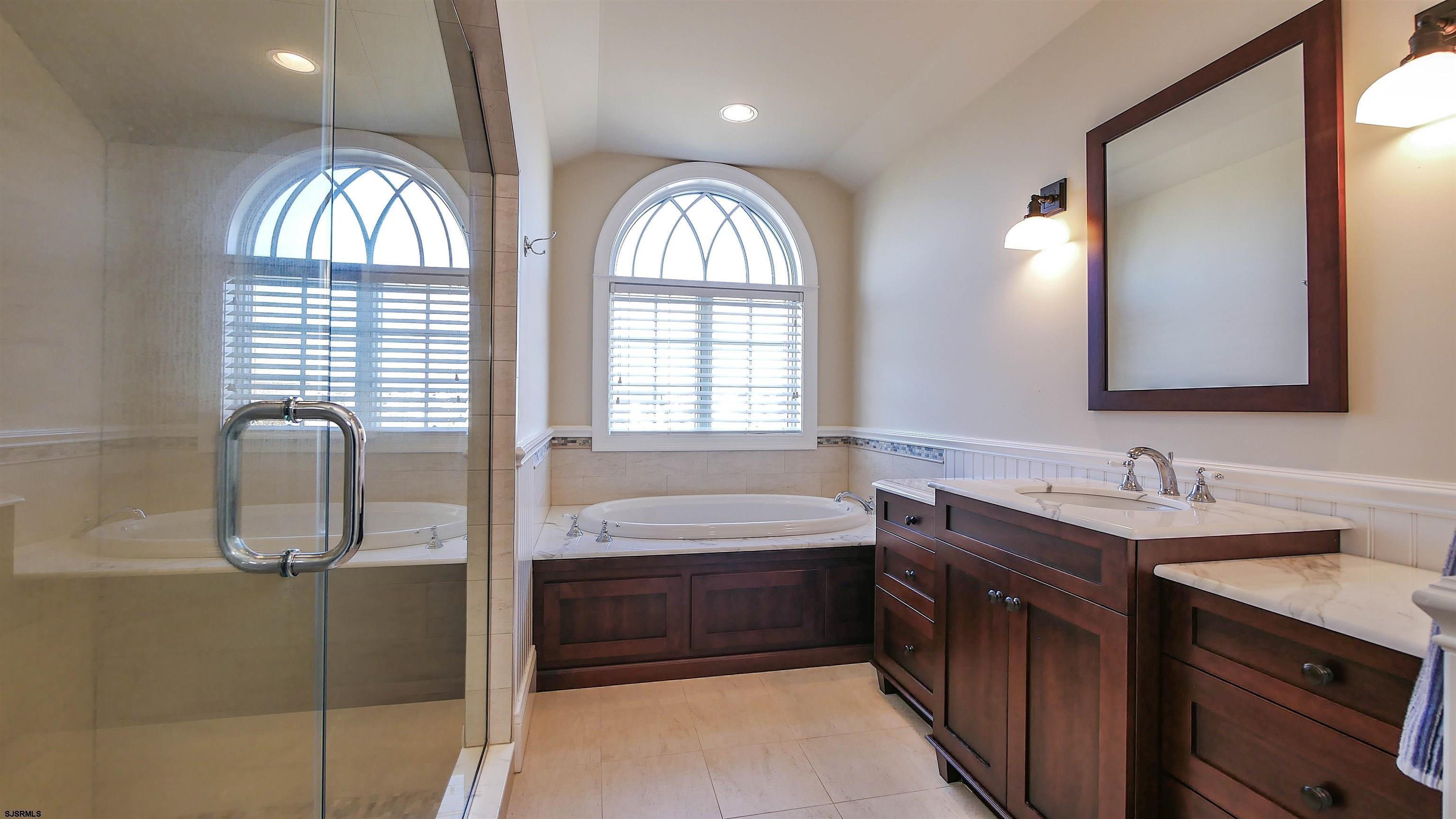 Margate, New Jersey 08402, United States, 5 Bedrooms Bedrooms, ,5 BathroomsBathrooms,Residential,Active,192147