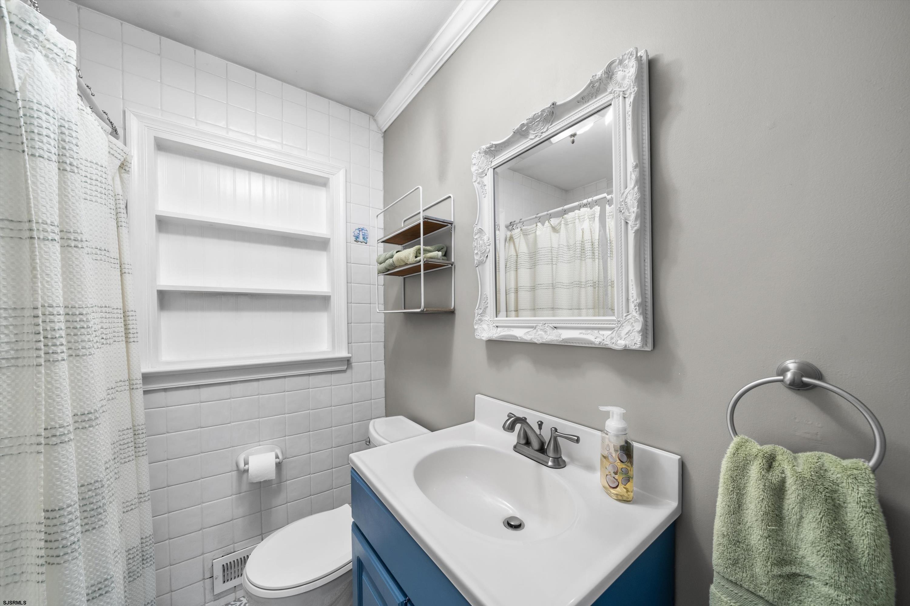 Somers Point, New Jersey 08244, United States, 3 Bedrooms Bedrooms, ,2 BathroomsBathrooms,Residential,Active,241803