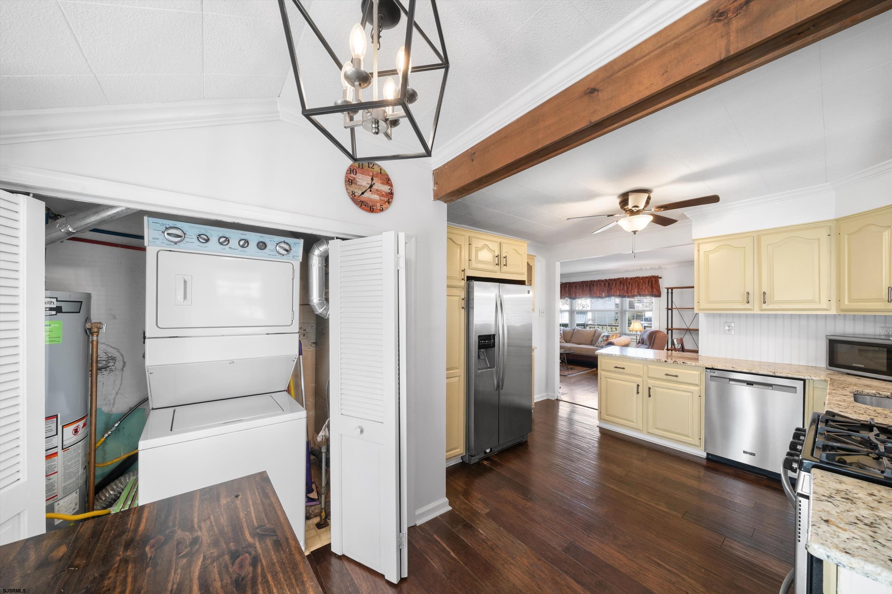 Somers Point, New Jersey 08244, United States, 3 Bedrooms Bedrooms, ,2 BathroomsBathrooms,Residential,Active,241803