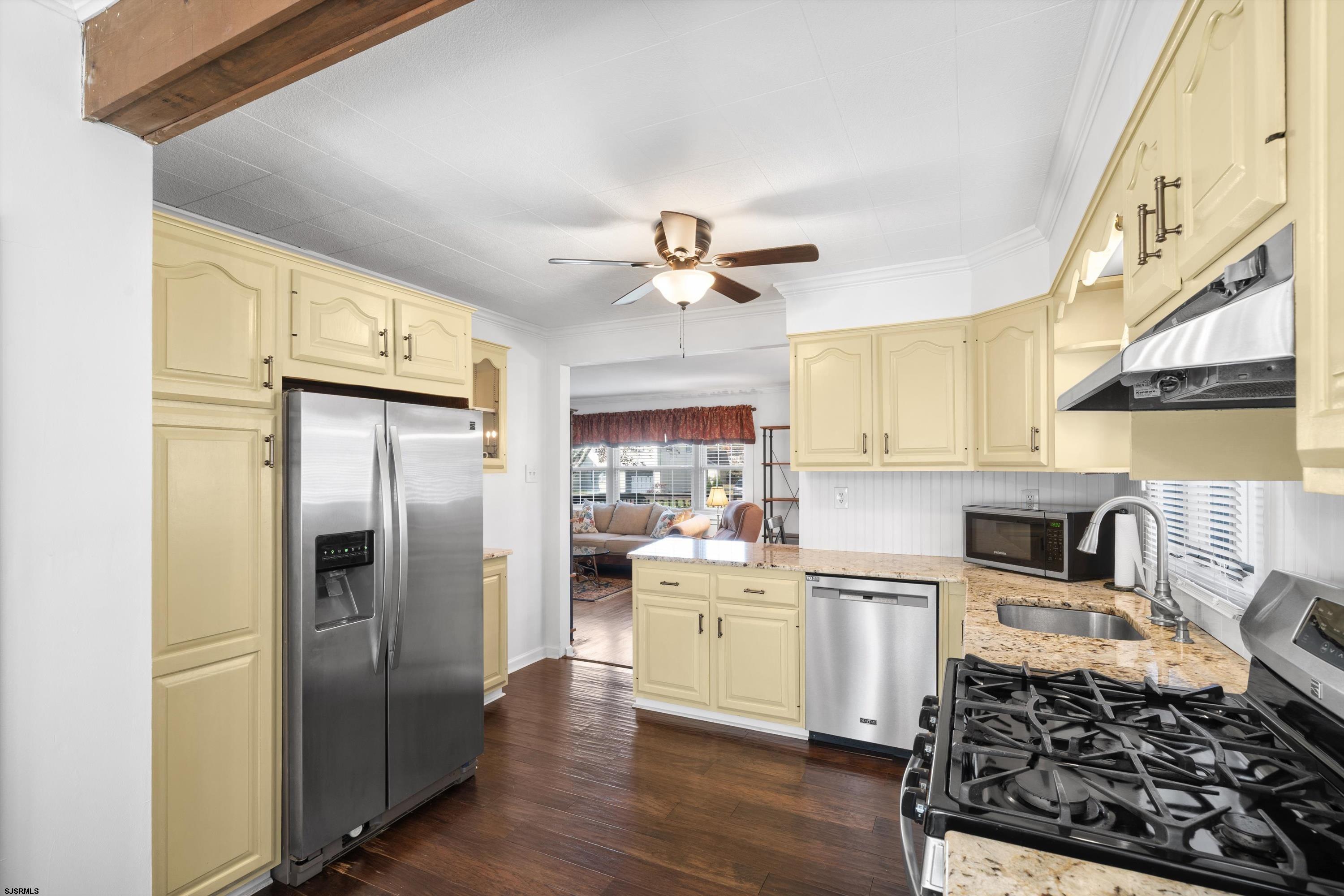 Somers Point, New Jersey 08244, United States, 3 Bedrooms Bedrooms, ,2 BathroomsBathrooms,Residential,Active,241803