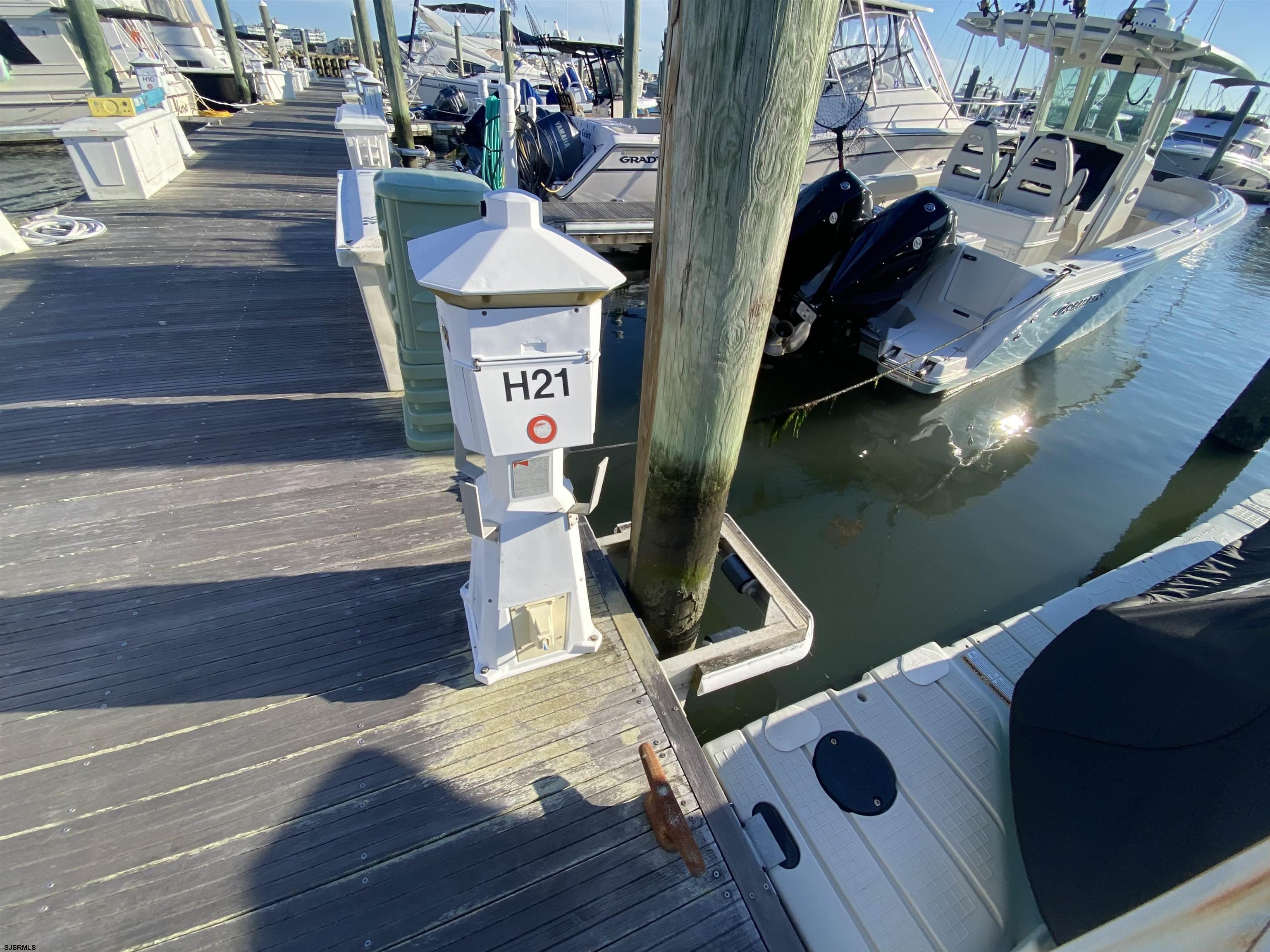 303 Longport H-21 (BOAT SLIP)