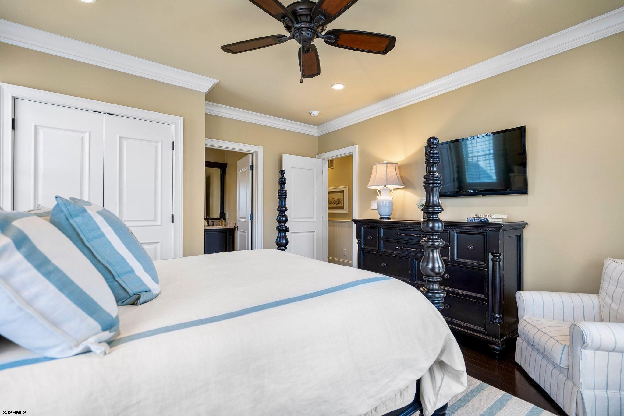 Ocean City, New Jersey 08226, United States, 5 Bedrooms Bedrooms, ,5 BathroomsBathrooms,Residential,Pending,30052