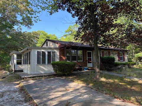 Photo of 214 Oakland Ave, Egg Harbor Township, NJ 08234 (MLS # 608172)