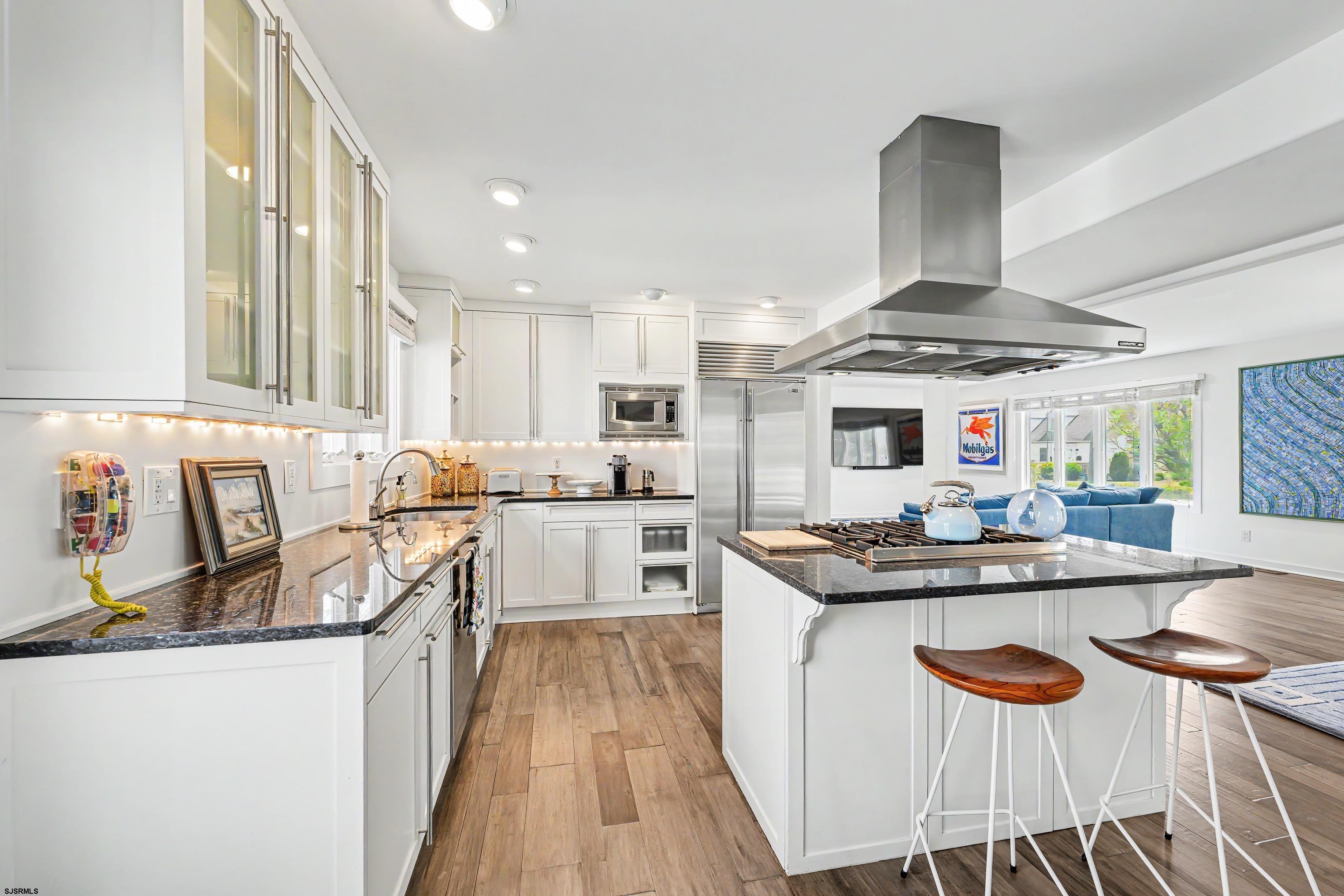 3405 Ventnor