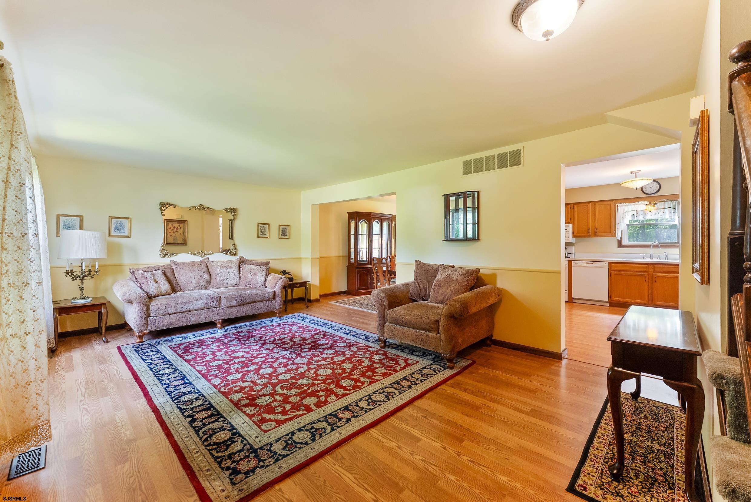208 Crestview Ave