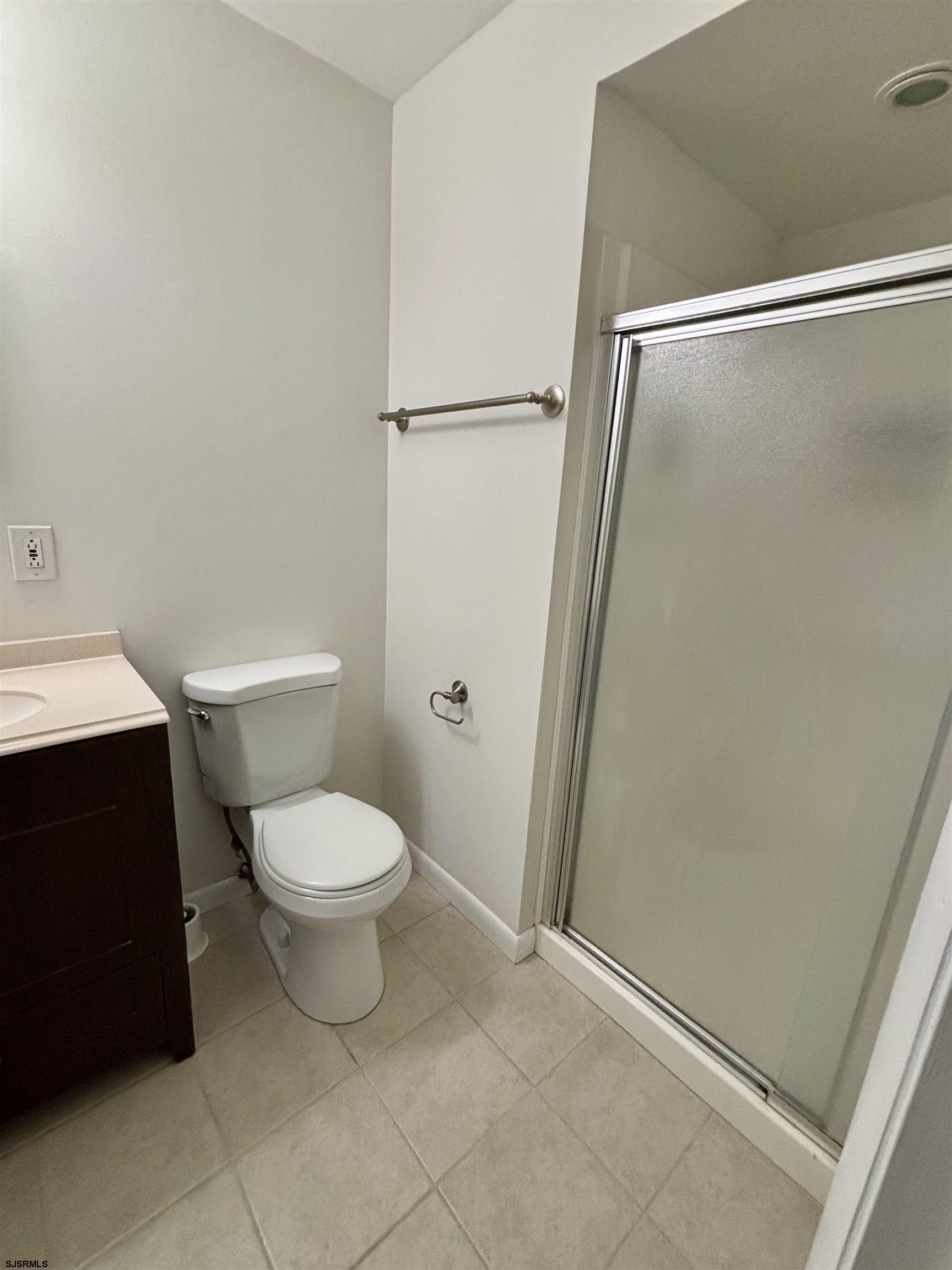 Ventnor, New Jersey 08406, United States, 3 Bedrooms Bedrooms, ,2 BathroomsBathrooms,Residential,Active,84305