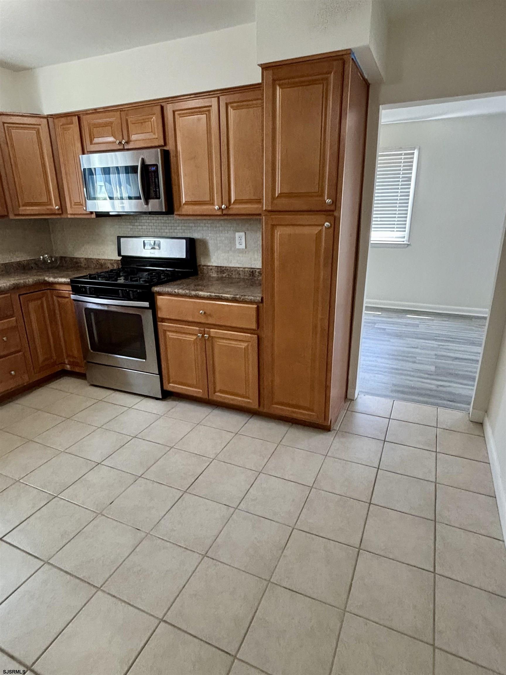 Ventnor, New Jersey 08406, United States, 3 Bedrooms Bedrooms, ,2 BathroomsBathrooms,Residential,Active,84305