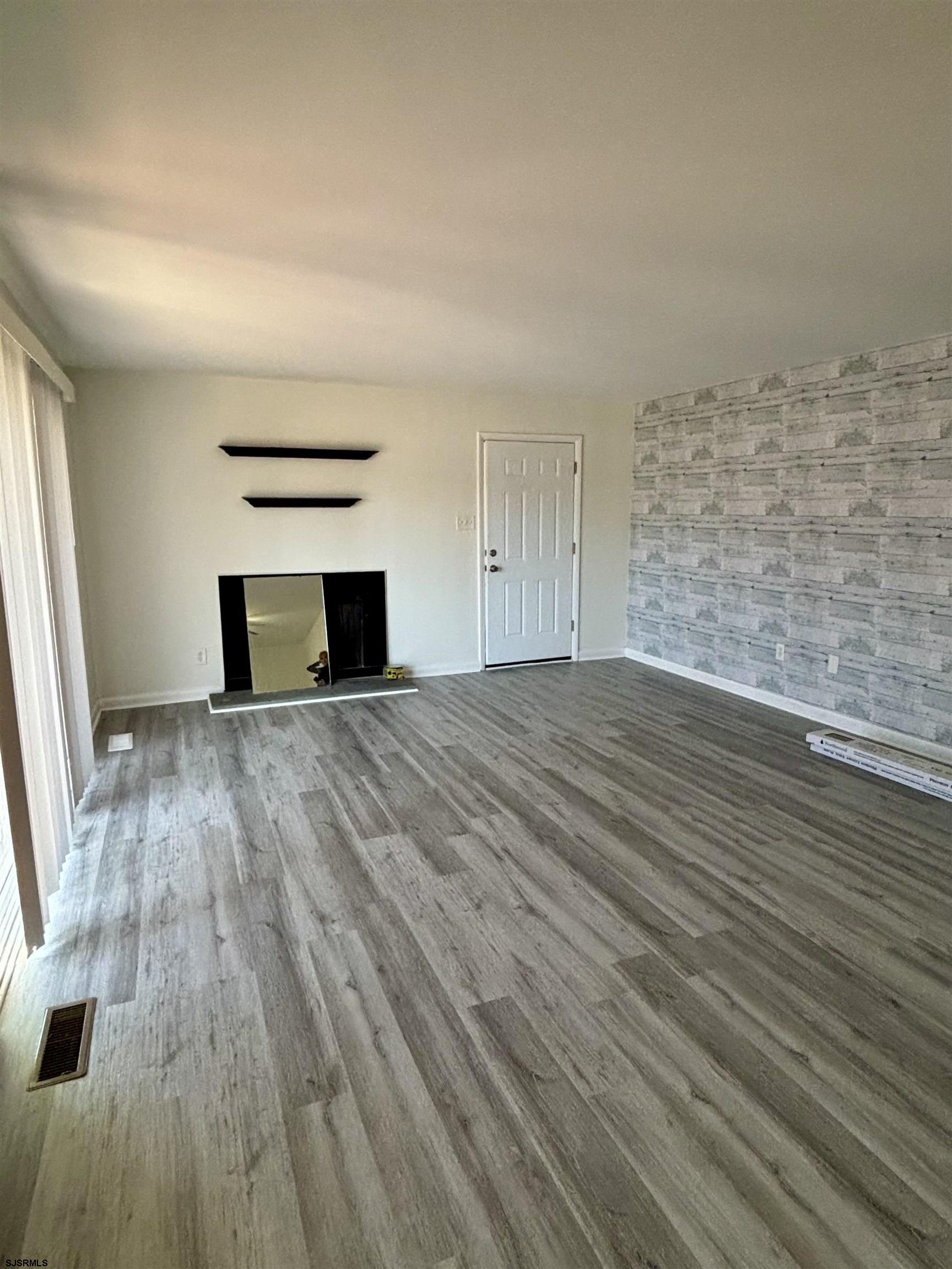 Ventnor, New Jersey 08406, United States, 3 Bedrooms Bedrooms, ,2 BathroomsBathrooms,Residential,Active,84305