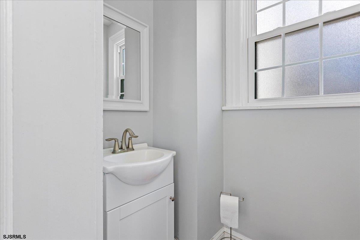 Ventnor, New Jersey 08406, United States, 7 Bedrooms Bedrooms, ,5 BathroomsBathrooms,Residential,Active,135602