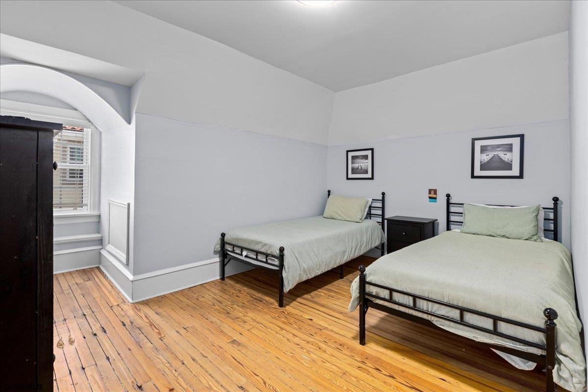 Ventnor, New Jersey 08406, United States, 7 Bedrooms Bedrooms, ,5 BathroomsBathrooms,Residential,Active,135602