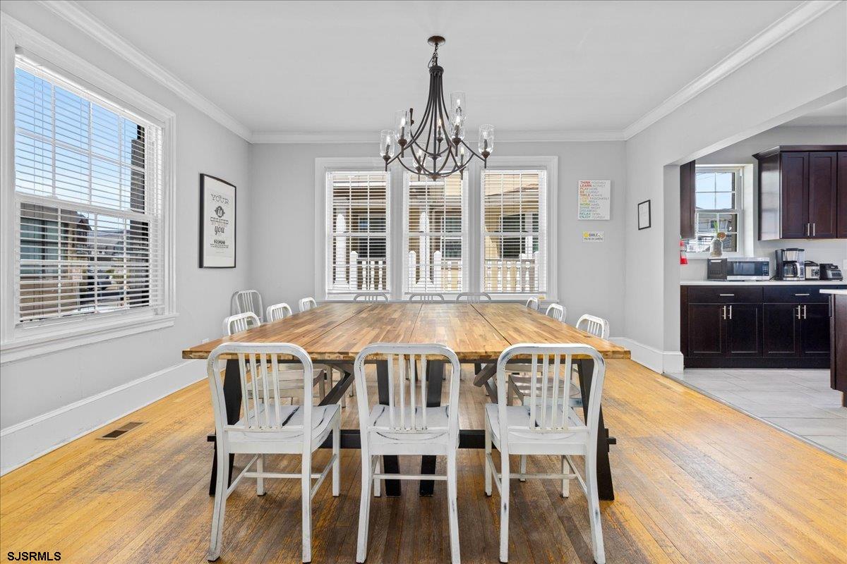 Ventnor, New Jersey 08406, United States, 7 Bedrooms Bedrooms, ,5 BathroomsBathrooms,Residential,Active,135602