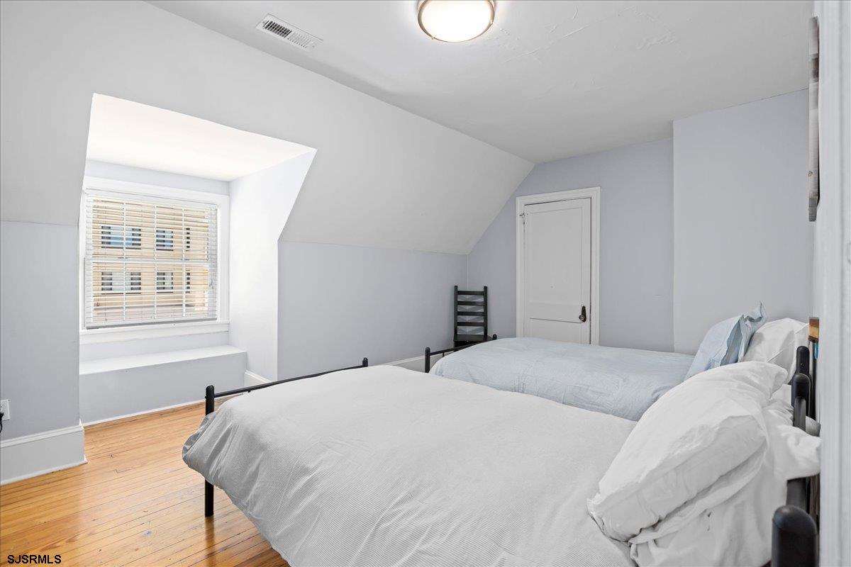 Ventnor, New Jersey 08406, United States, 7 Bedrooms Bedrooms, ,5 BathroomsBathrooms,Residential,Active,135602