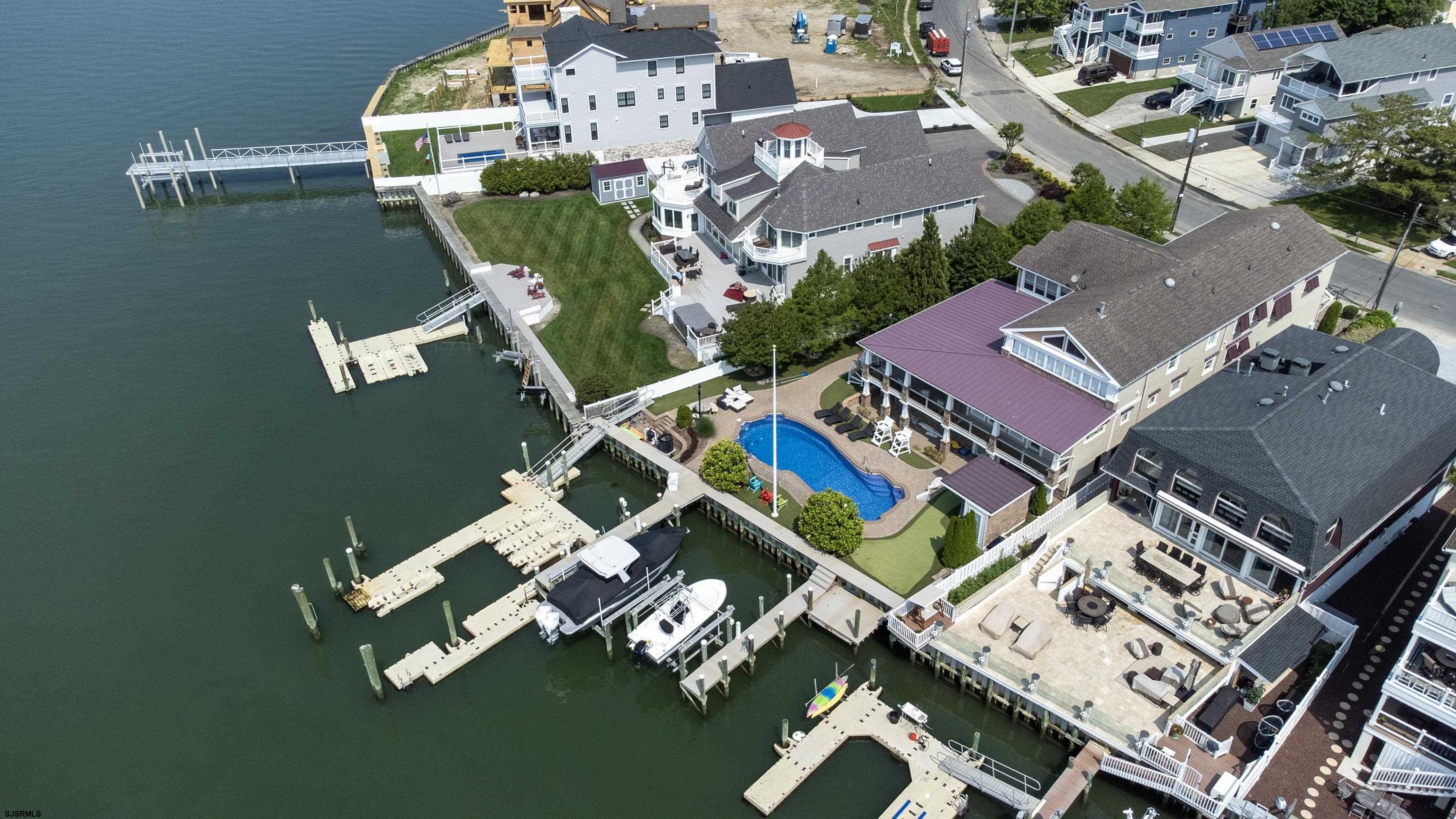 458 W Shore Dr