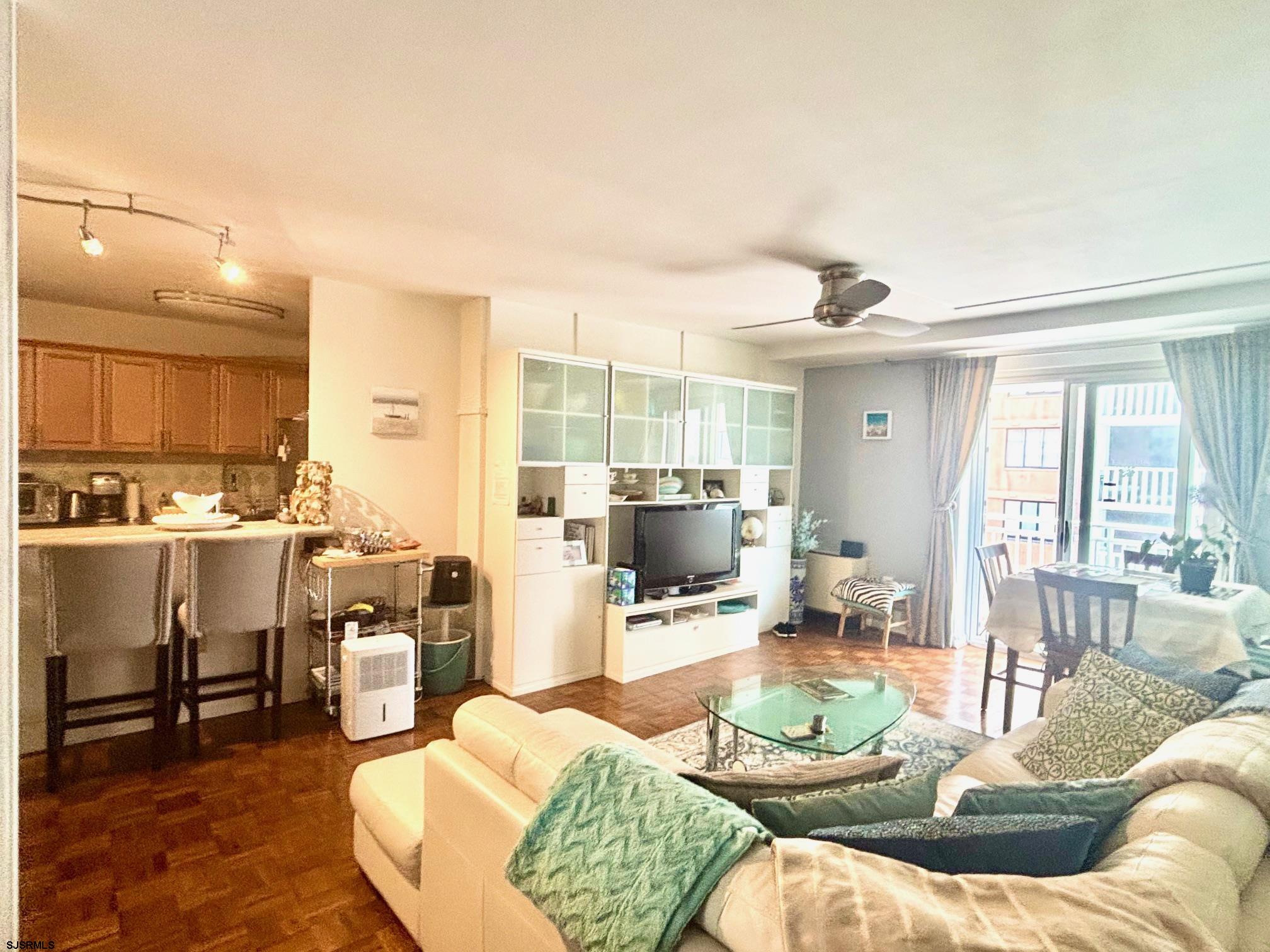 Atlantic City, New Jersey 08401, United States, 1 Bedroom Bedrooms, ,1 BathroomBathrooms,Residential,Active,159939