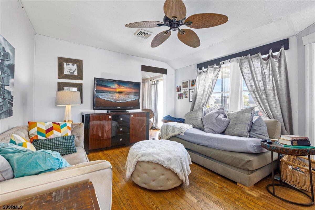 Ocean City, New Jersey 08226, United States, 5 Bedrooms Bedrooms, ,3 BathroomsBathrooms,Residential,Active,27819