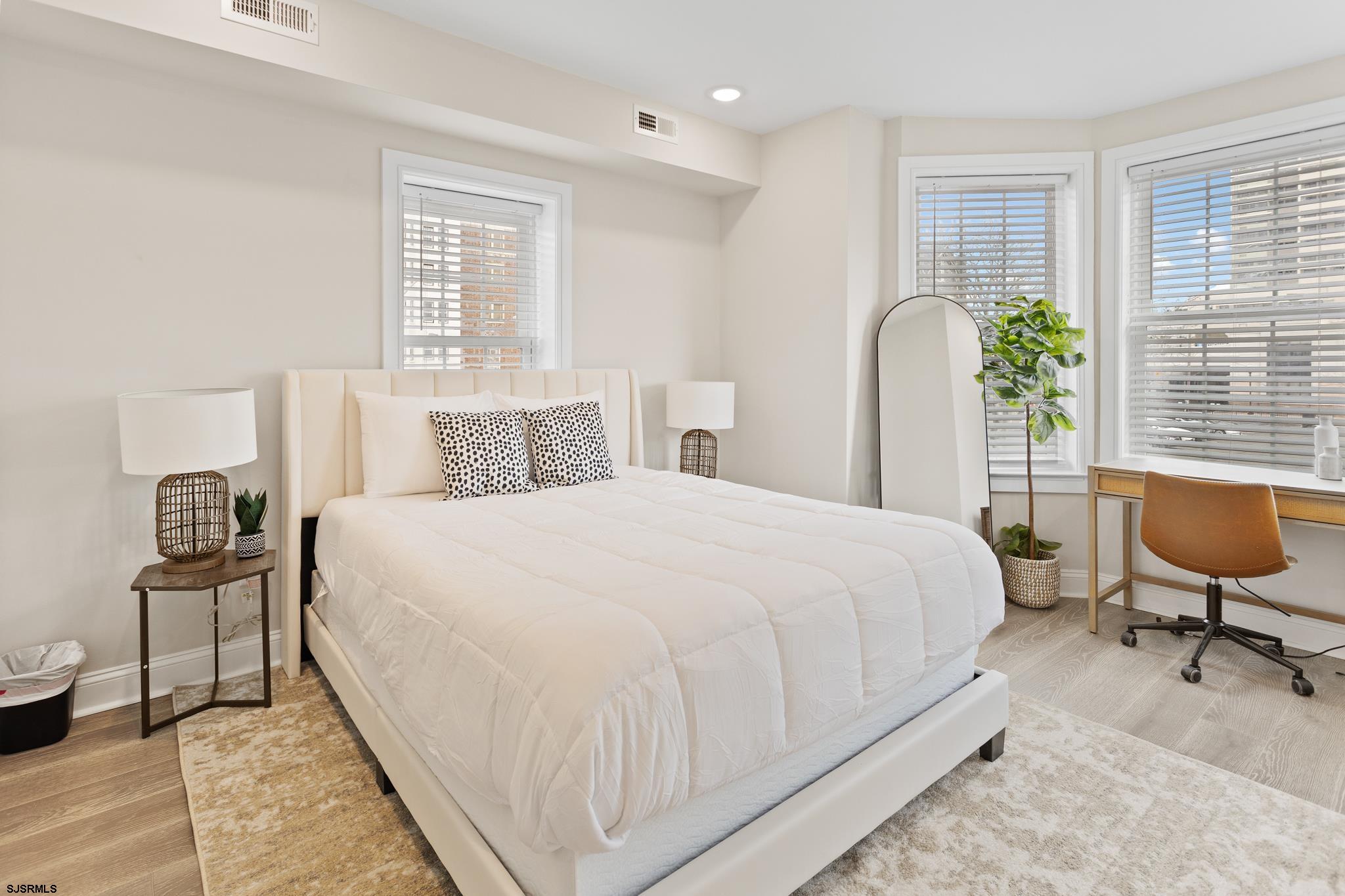 Atlantic City, New Jersey 08401, United States, 5 Bedrooms Bedrooms, ,3 BathroomsBathrooms,Residential,Active,158136