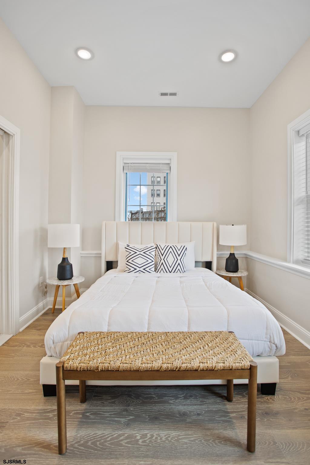 Atlantic City, New Jersey 08401, United States, 5 Bedrooms Bedrooms, ,3 BathroomsBathrooms,Residential,Active,158136