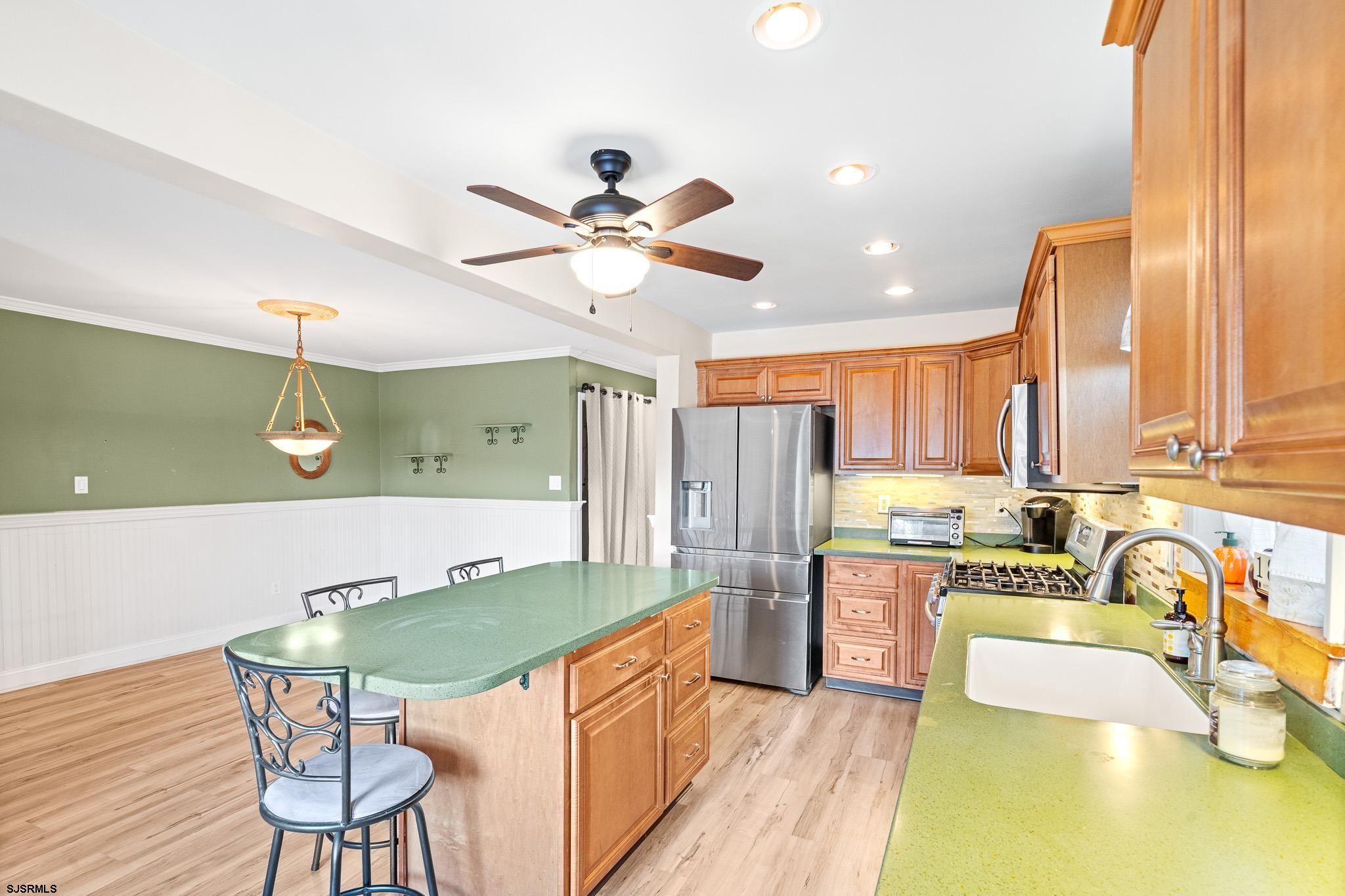 Petersburg, New Jersey 08270, United States, 4 Bedrooms Bedrooms, ,3 BathroomsBathrooms,Residential,Active,215191