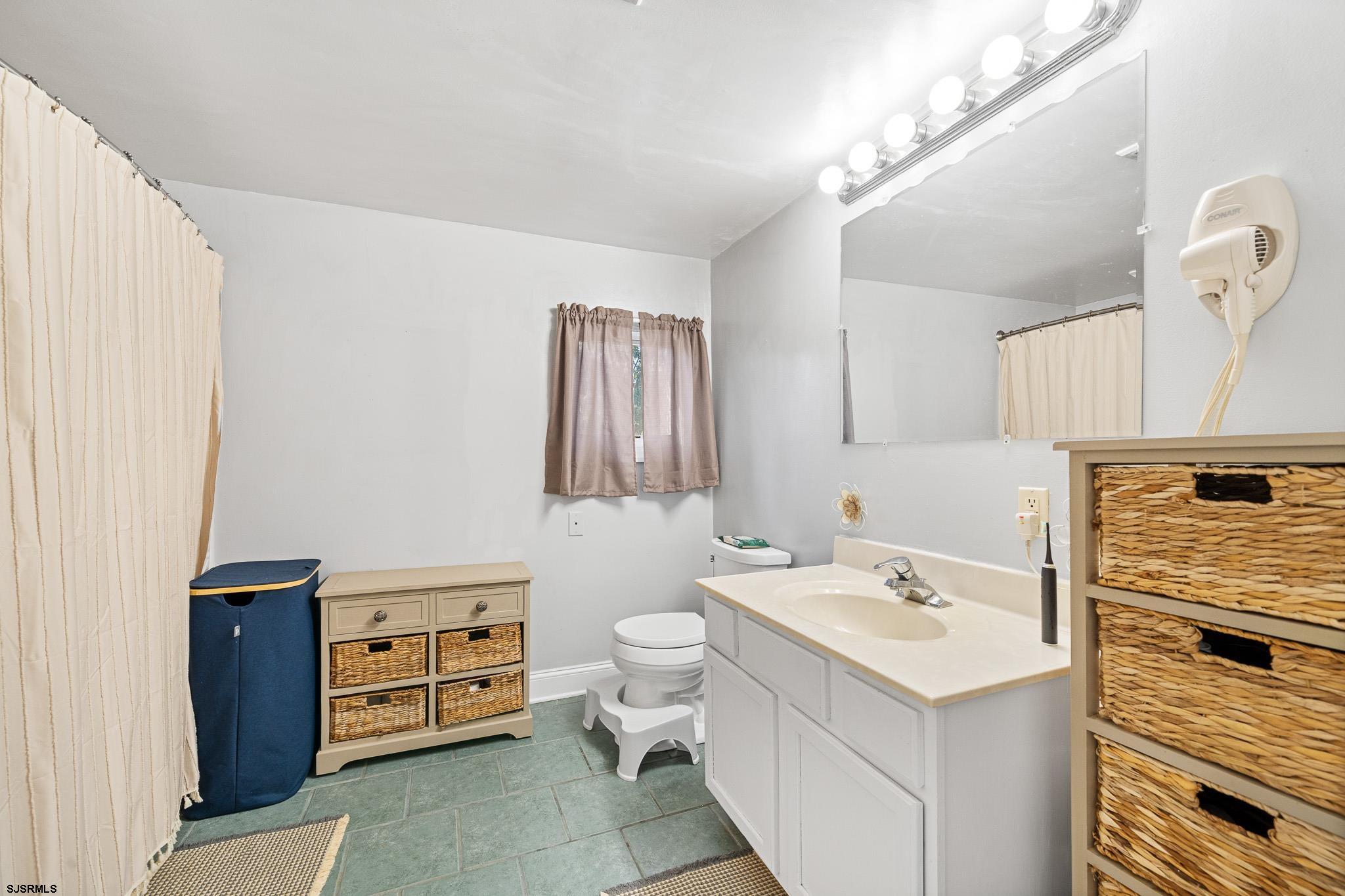 Petersburg, New Jersey 08270, United States, 4 Bedrooms Bedrooms, ,3 BathroomsBathrooms,Residential,Active,215191