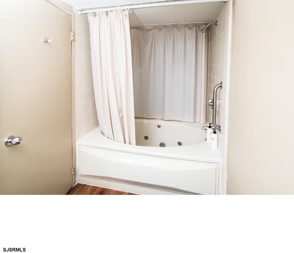 Atlantic City, New Jersey 08401, United States, ,1 BathroomBathrooms,Residential,Pending,18017