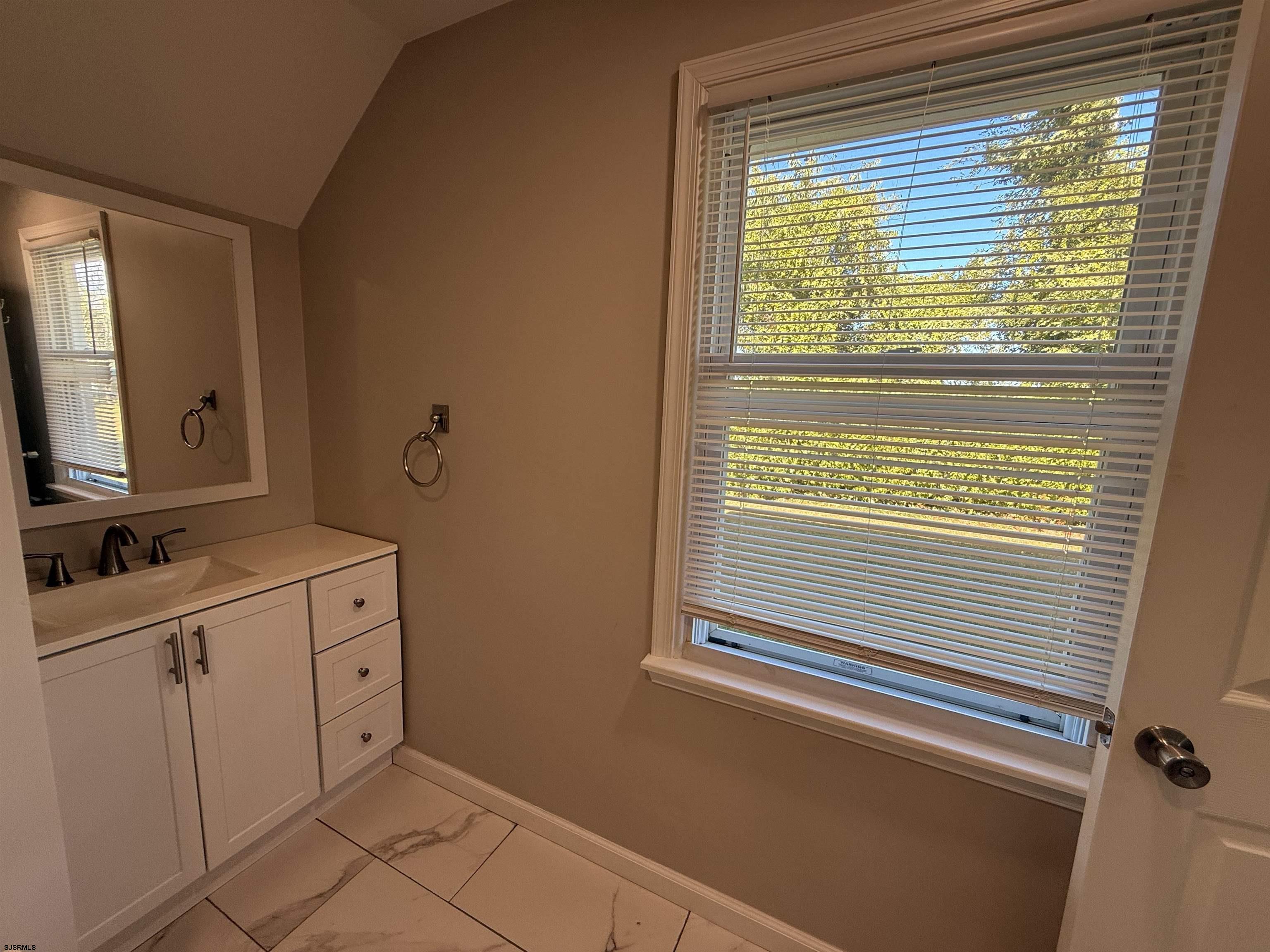 Somers Point, New Jersey 08244, United States, 3 Bedrooms Bedrooms, ,2 BathroomsBathrooms,Residential,Active,230077