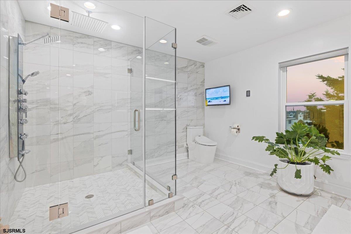 Ventnor, New Jersey 08406, United States, 6 Bedrooms Bedrooms, ,5 BathroomsBathrooms,Residential,Active,41465