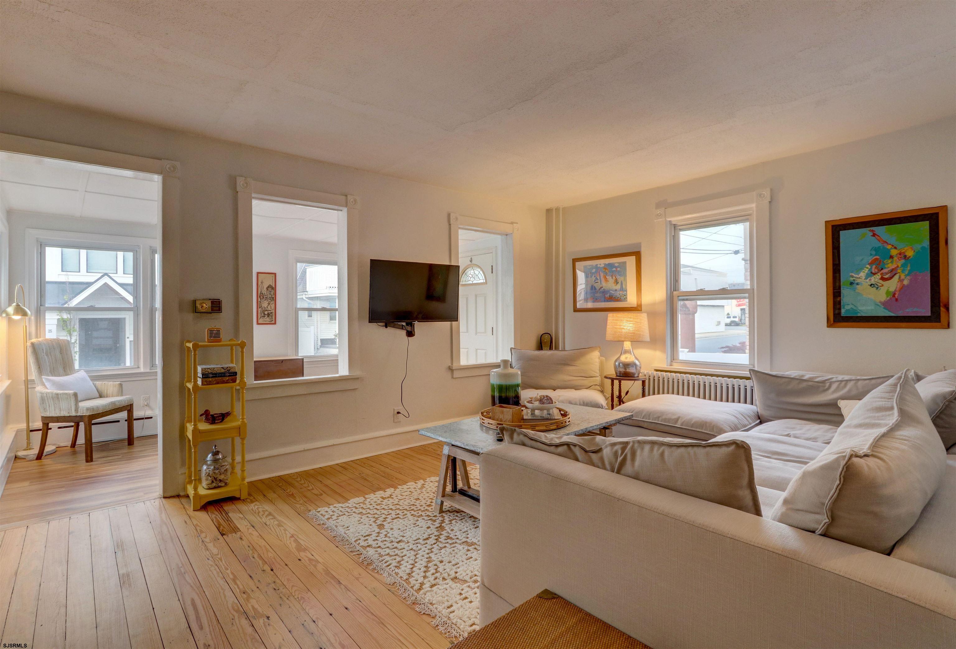 Margate, New Jersey 08402, United States, 2 Bedrooms Bedrooms, ,2 BathroomsBathrooms,Residential,Active,220617