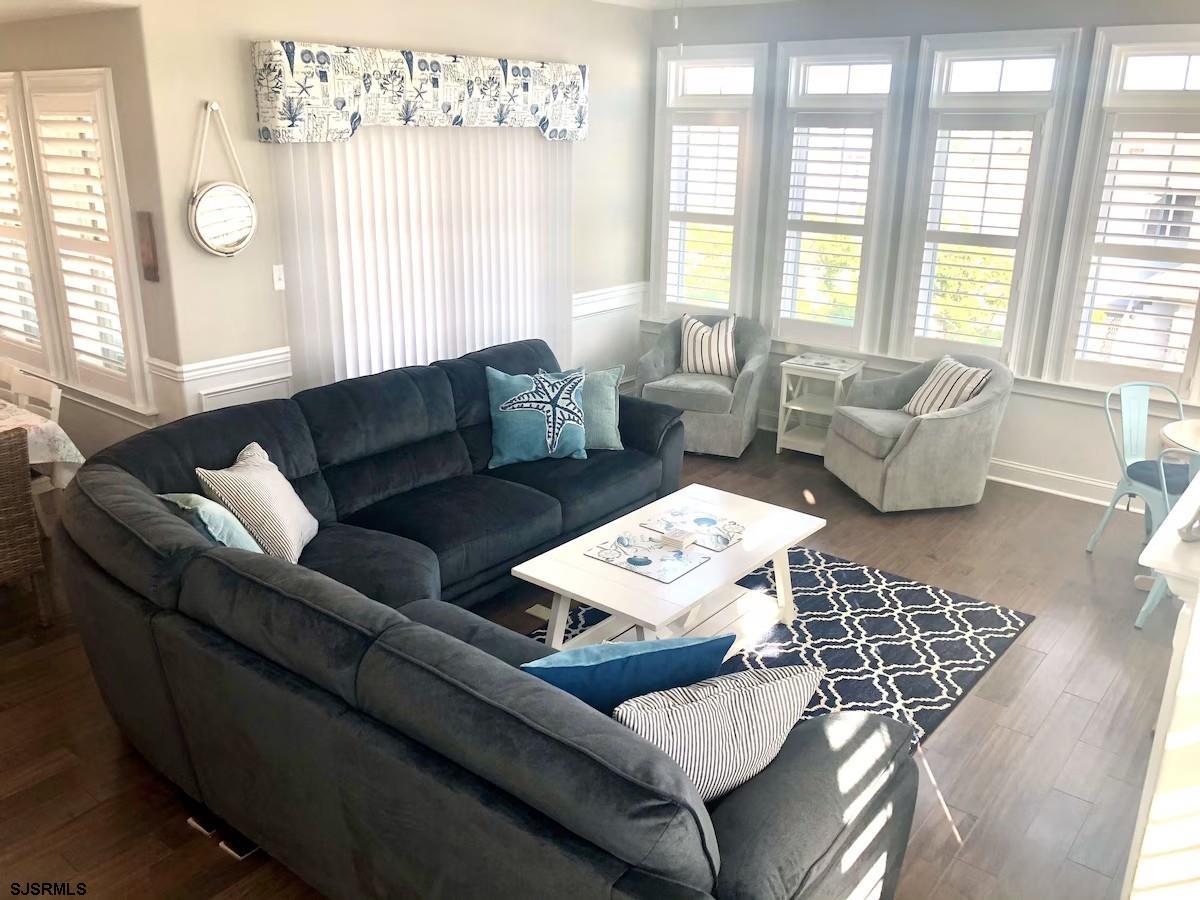 840 Wesley Ave # 840 & 842