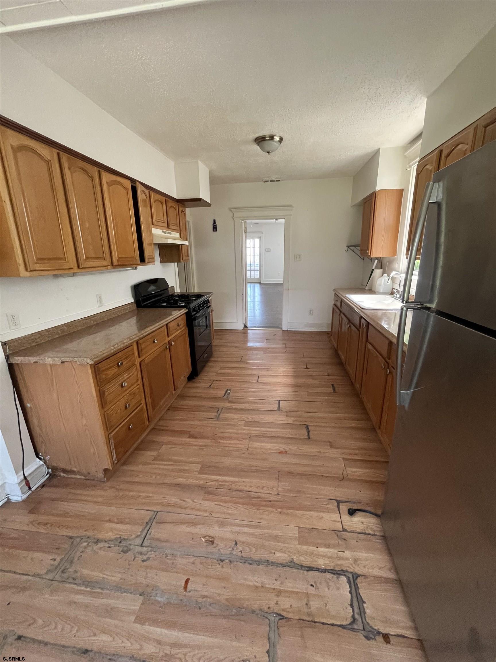 Atlantic City, New Jersey 08401, United States, 3 Bedrooms Bedrooms, ,2 BathroomsBathrooms,Residential,Pending,181147