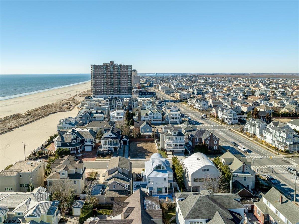 Margate, New Jersey 08402, United States, 5 Bedrooms Bedrooms, ,6 BathroomsBathrooms,Residential,Active,187050