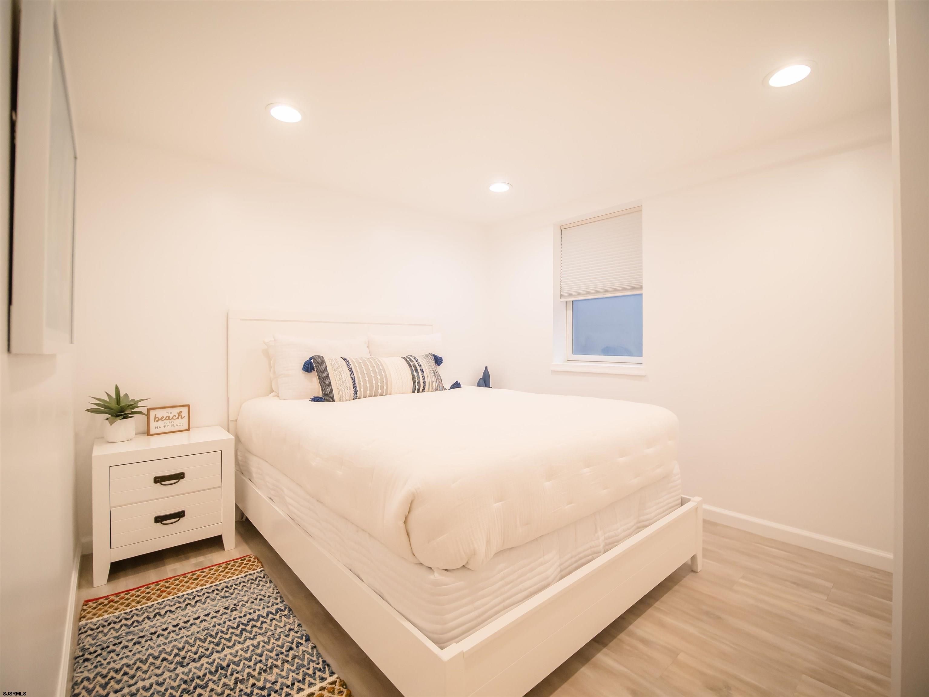 Ventnor, New Jersey 08406, United States, 3 Bedrooms Bedrooms, ,2 BathroomsBathrooms,Residential,Active,90347