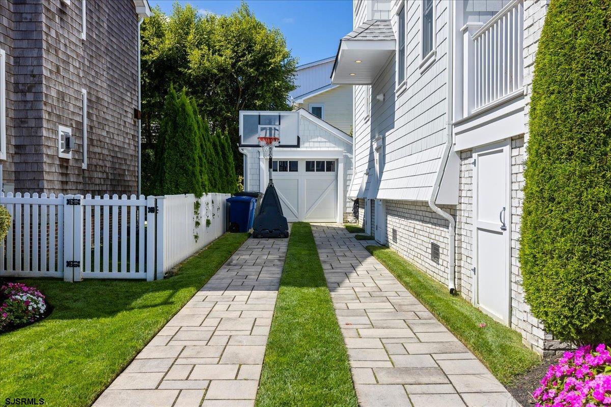 428 N Pembroke