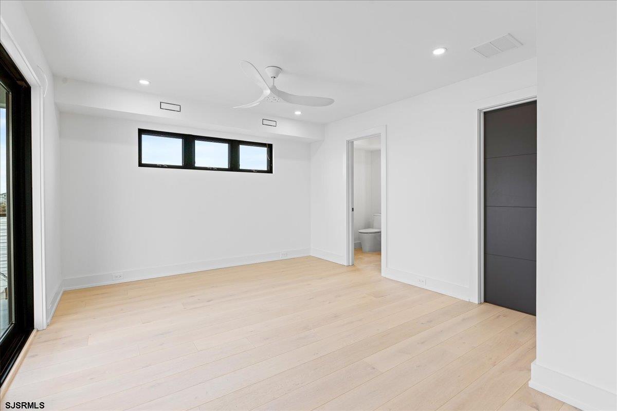 Margate, New Jersey 08402, United States, 6 Bedrooms Bedrooms, ,7 BathroomsBathrooms,Residential,Pending,9310