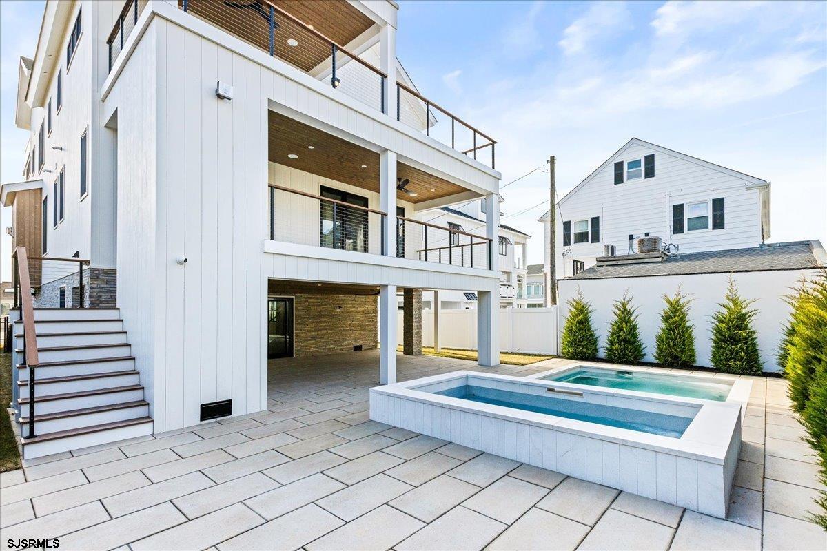 Margate, New Jersey 08402, United States, 6 Bedrooms Bedrooms, ,7 BathroomsBathrooms,Residential,Pending,9310