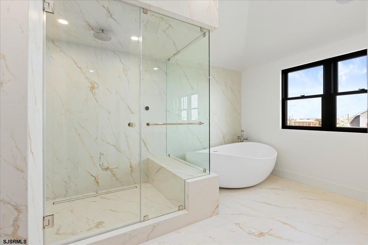 Margate, New Jersey 08402, United States, 6 Bedrooms Bedrooms, ,7 BathroomsBathrooms,Residential,Pending,9310