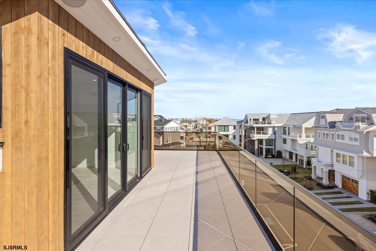 Margate, New Jersey 08402, United States, 6 Bedrooms Bedrooms, ,7 BathroomsBathrooms,Residential,Pending,9310