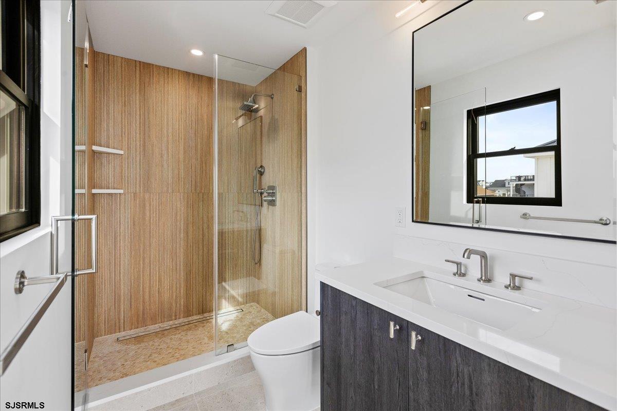 Margate, New Jersey 08402, United States, 6 Bedrooms Bedrooms, ,7 BathroomsBathrooms,Residential,Pending,9310