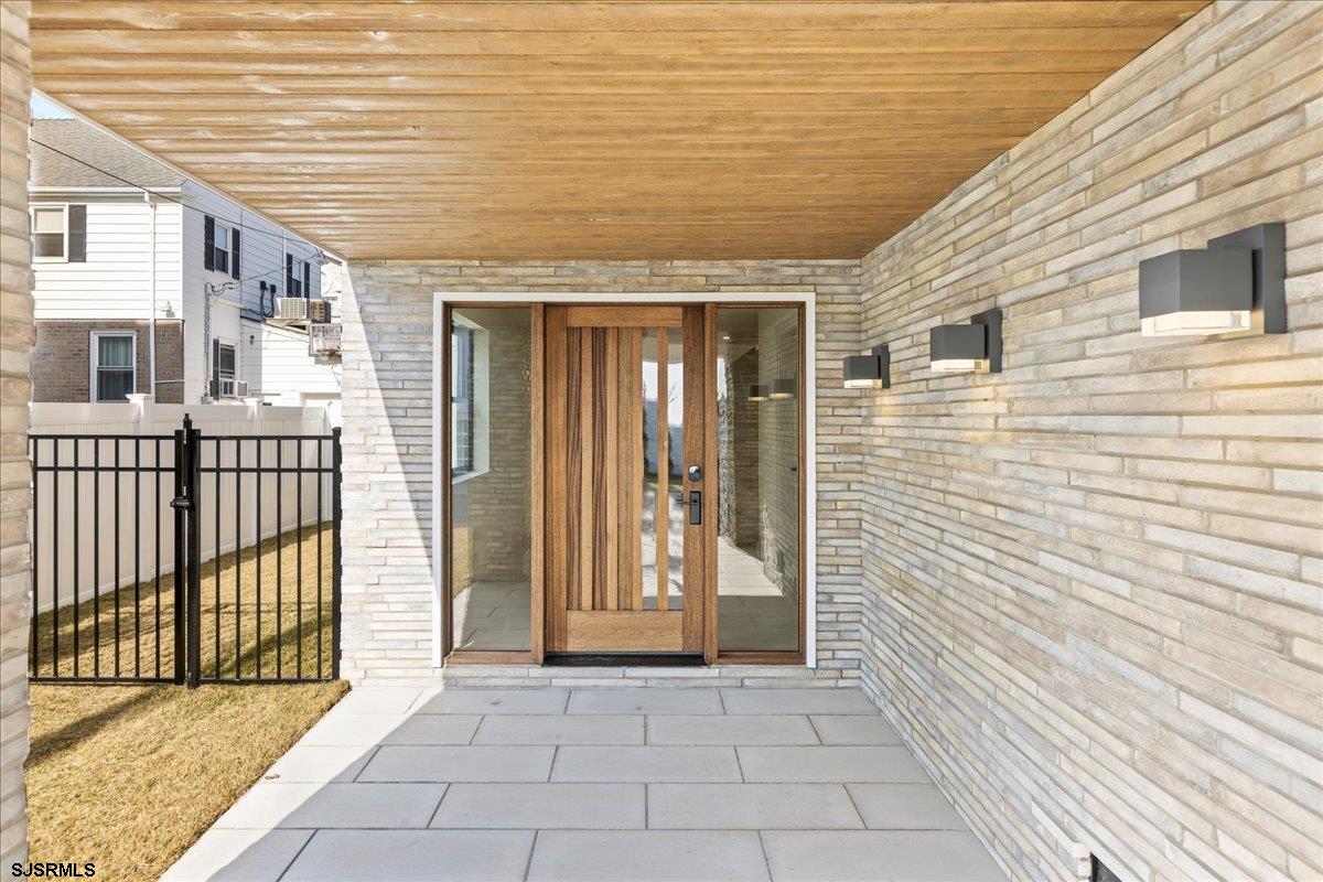 Margate, New Jersey 08402, United States, 6 Bedrooms Bedrooms, ,7 BathroomsBathrooms,Residential,Pending,9310