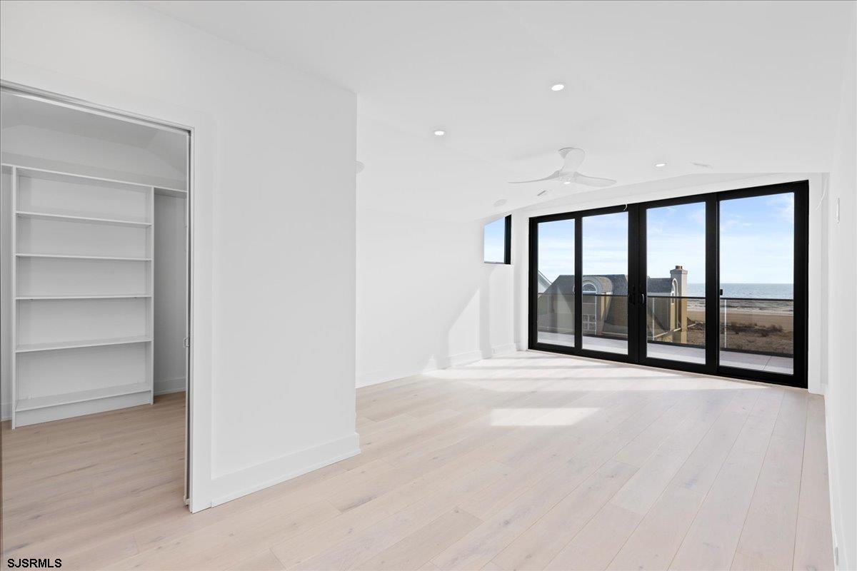 Margate, New Jersey 08402, United States, 6 Bedrooms Bedrooms, ,7 BathroomsBathrooms,Residential,Pending,9310