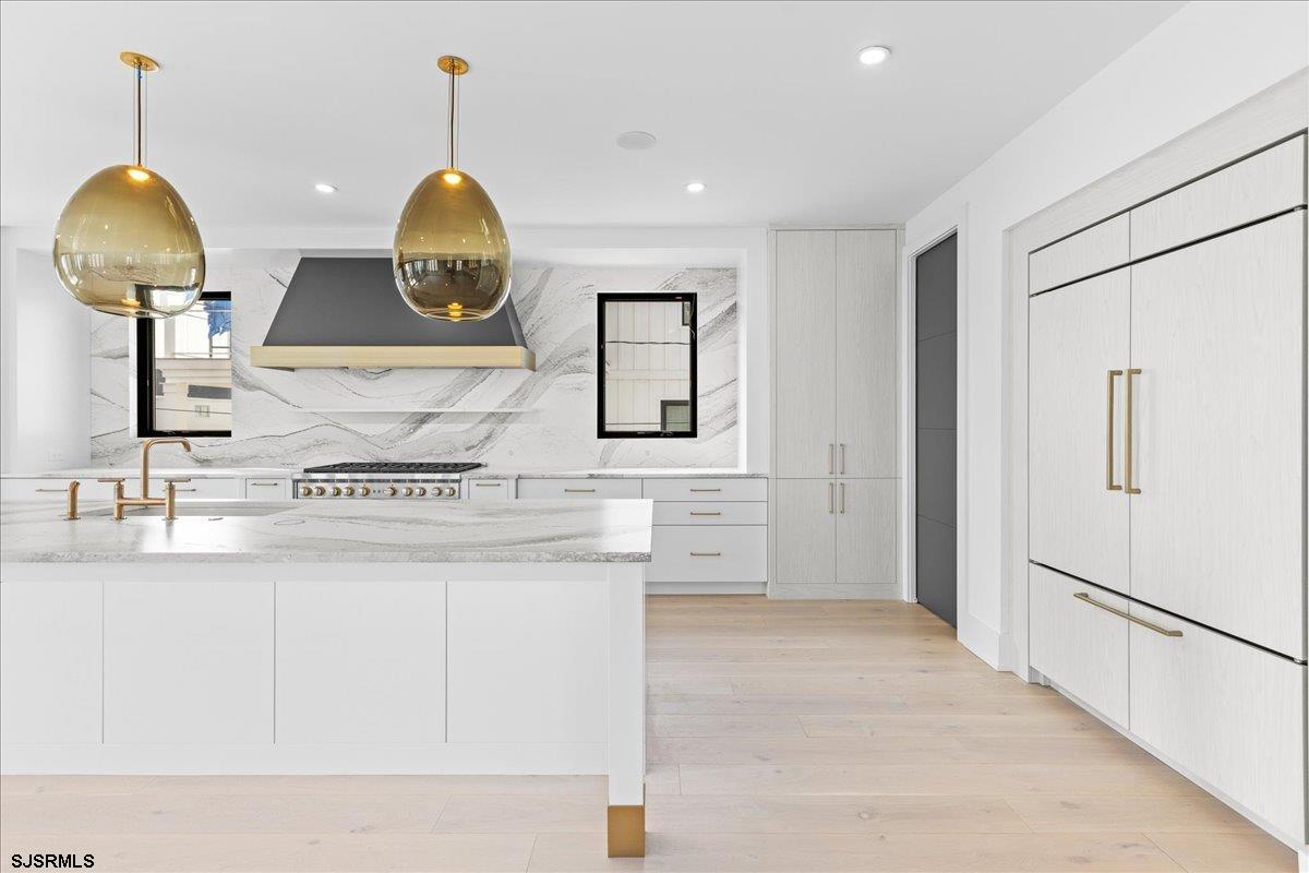 Margate, New Jersey 08402, United States, 6 Bedrooms Bedrooms, ,7 BathroomsBathrooms,Residential,Pending,9310