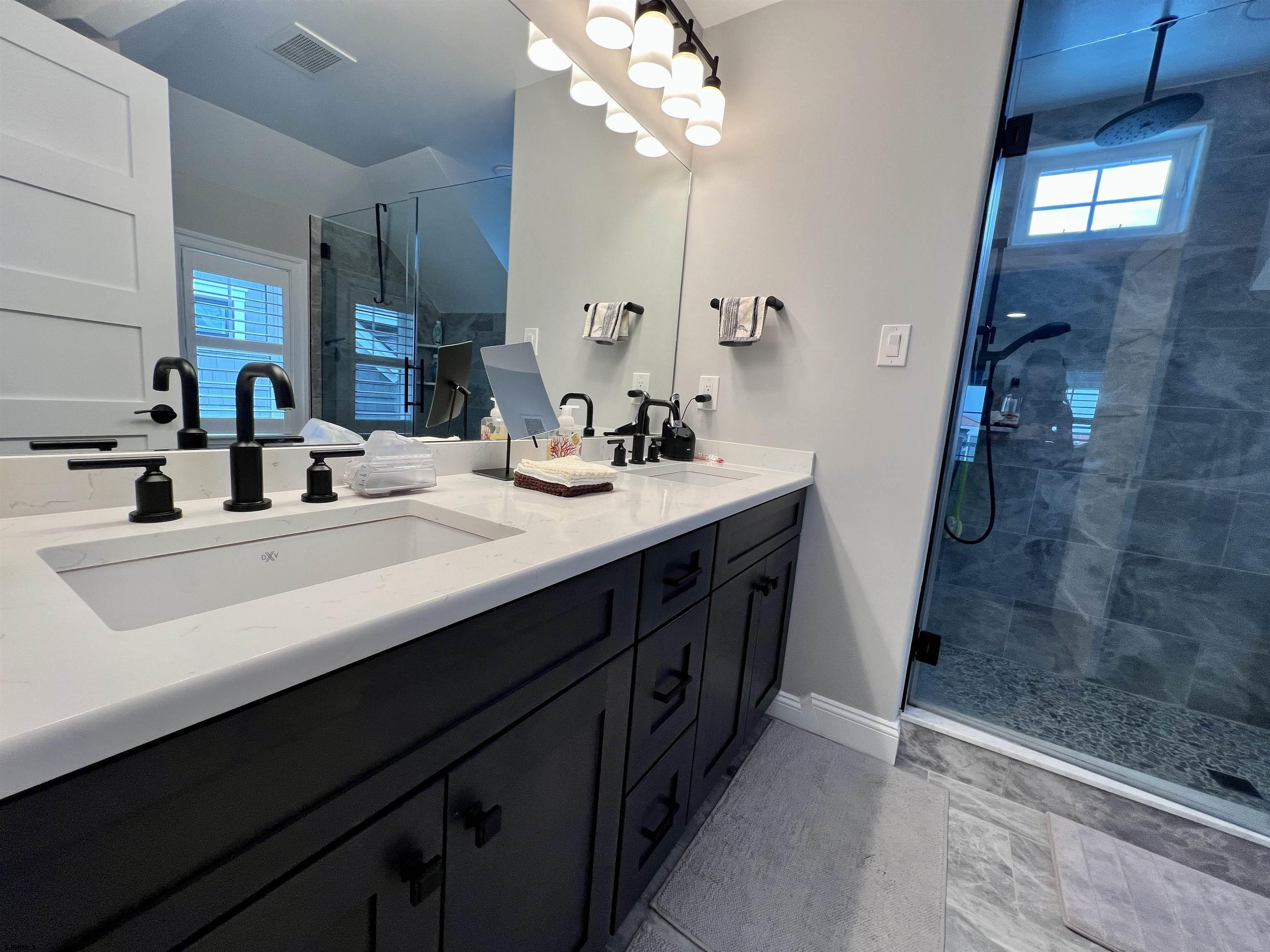 Ocean City, New Jersey 08226, United States, 5 Bedrooms Bedrooms, ,4 BathroomsBathrooms,Residential,Active,178708